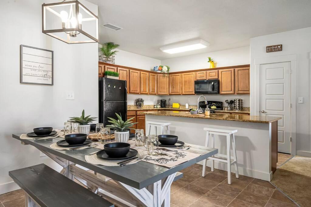 סאות' ג'ורדן Bee Chic In Sojo W/Hot Tub+Gym+Local Ski Slopes מראה חיצוני תמונה